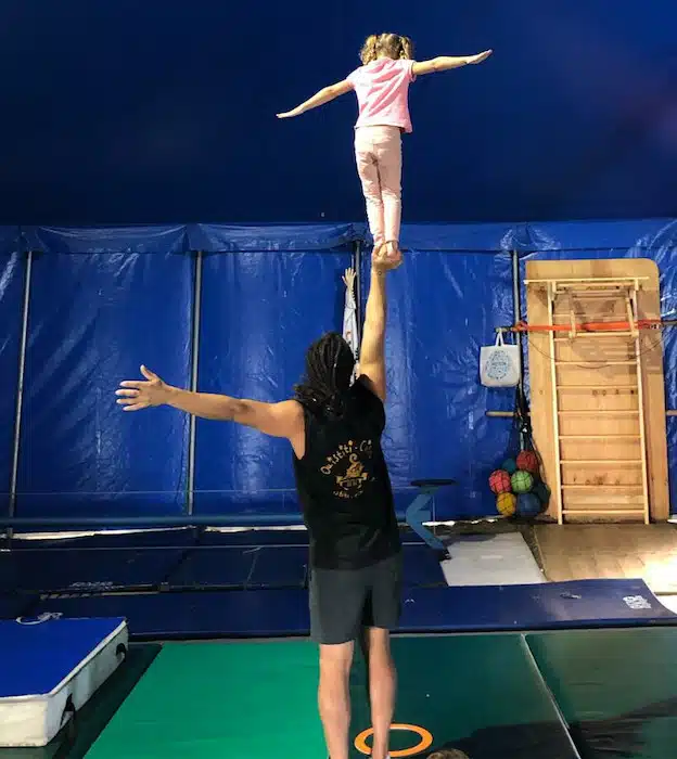 Ouistiti Circus – Ecole du Cirque Ouistiti Circus – Ecole du Cirque